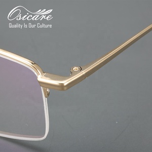 Montures de <span class=keywords><strong>lunettes</strong></span> de luxe en titane pur pour hommes, <span class=keywords><strong>lunettes</strong></span> optiques de marque de créateur, Oculos Masculino Ti, <span class=keywords><strong>lunettes</strong></span> dorées pour hommes - Product Image 4