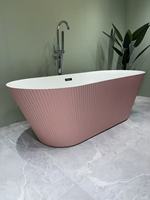 Baignoire autoportante moderne en acrylique rose mat avec intérieur blanc, renforcée en fibre de verre, avec vidange escamotable à débordement