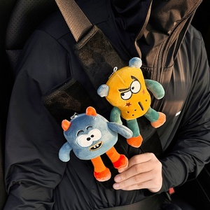 Ceinture de sécurité de voiture motif monstre de dessin animé, protection anti-étranglement mignonne pour enfant avec coussinet d'épaule de luxe intégré - Product Image 3