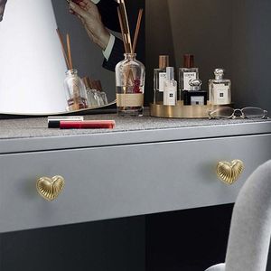 Tiradores de latón macizo con forma de corazón para armarios, cajones, gabinetes y clósets, de un solo orificio, perfil de corazón, herrajes para muebles - Product Image 5