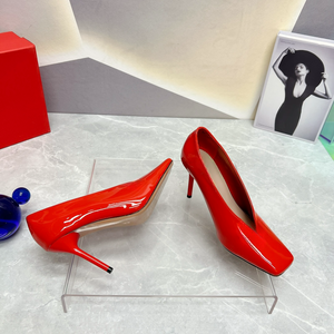 Elegantes Zapatos de Tacón Cerrados con Hebilla, Impermeables, Transpirables y Antideslizantes para Uso Casual y Formal Valentinos - Product Image 6