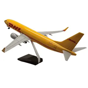 Ölçek 1:85 47cm Boeing737-800 DHL hava masaüstü dekoratif Model uçak uçak tekerlekler ile