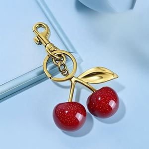 Venta al por mayor personalizado 3D cristal llavero mujer chica bolso encantos llavero 3D cristal cereza llavero - Product Image 4