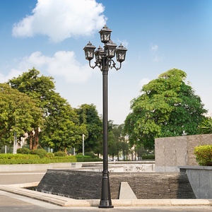 โคมไฟสนามทองเหลืองกลางแจ้ง LED แสงวอร์มไวท์ โคมแก้ว IP65 AC 220V รับประกัน 10 ปี พร้อมเซ็นเซอร์ตรวจจับความเคลื่อนไหว ปรับความสว่างได้ - Product Image 3