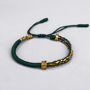Gelang Tali Merah Rajut Tangan Gaya Tibet Baru untuk Wanita, dengan Simpul Vajra, Mantra Enam Kata, dan Batu Giok - Product Image 2