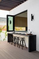 Fenêtres pliantes horizontales de style européen en alliage d'aluminium insonorisées avec verre Low-E pour hôtels et villas