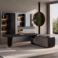 Bureau de direction ergonomique de luxe à finition brillante, respectueux de l'environnement, en MDF E1, avec charge sans fil, table de patron moderne, mobilier de bureau moderne