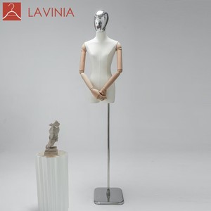 Maniquí de Plástico de Medio Cuerpo para <span class=keywords><strong>Mujer</strong></span>, Talla Pequeña, Dorado/Plateado, para Exhibición en Tiendas de Ropa, con Soporte para Exhibición de Pañuelos para la Cabeza - Product Image 1