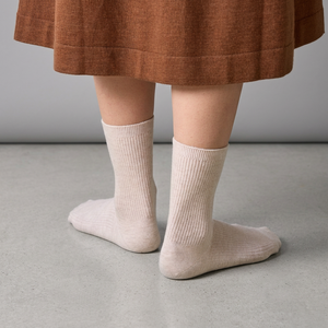 Chaussettes ras du cou respirantes et antidérapantes en coton doux, style coréen, infroissables, pour femmes, disponibles en 7 couleurs élégantes - Product Image 1
