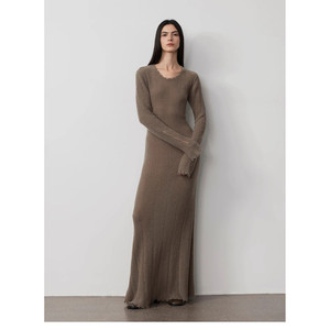 Abito Lungo in Lana con Bordi Grezzi e Effetto Drappeggiato, Vestibilità Slim - Product Image 6