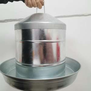 Abreuvoir à poulet en métal galvanisé <span class=keywords><strong>de</strong></span> 9 L avec poignée, distributeur d'eau pour volailles, mangeoires pour animaux - Product Image 1