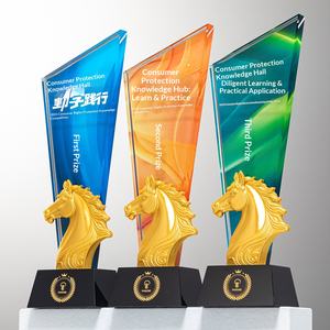 Trophée en résine cristalline Année du Cheval, thème Protection <span class=keywords><strong>des</strong></span> Consommateurs, pour Employé Exceptionnel, Réunion Annuelle, Champion d'Équipe - Product Image 2