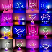 Vente en gros de néons LED personnalisés, collection de formes variées, base en acrylique USB, décoration de salle, bar, fête, boutique, cadeau