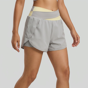 Shorts de sport pour femmes à taille croisée double couche, séchage rapide, poches latérales, extensibles, pour entraînement, jogging, cyclisme, yoga - Vente en gros - Product Image 1