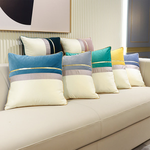 Coussins de <span class=keywords><strong>canapé</strong></span> luxueux, oreillers de décoration pour la maison, taies d'oreiller géométriques, 45*45, housses de coussin en velours à rayures dorées - Product Image 6