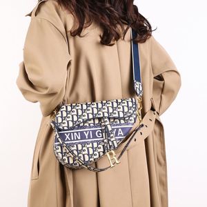 Bolso Bandolera de Lujo para Mujer con Correa para la Axila - Bolso de Mano Estilo Saddle con Cierre.634 - Product Image 4
