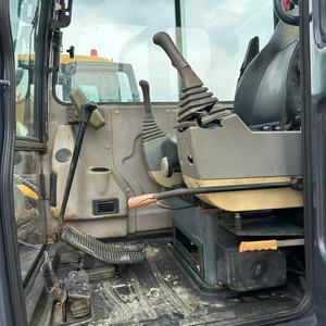 Excavadora pequeña Sunward SWE60E de segunda mano - Product Image 4