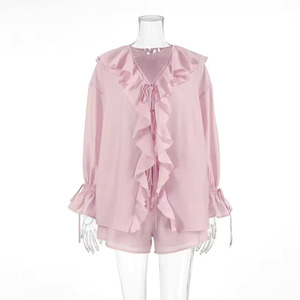 Ensemble chemise et short pour <span class=keywords><strong>femme</strong></span>, style français vintage, tissé à motifs floraux, col en V, à volants, décontracté, à nouer, deux pièces, été - Product Image 5