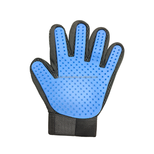 <b>Pet</b> Grooming Glove - Deshedding Brush for Dogs Cats, Gentle Hair Remover & Massage Mitt - Product Image 5