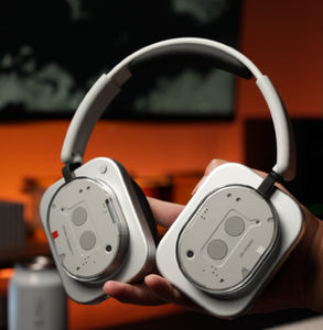 Auriculares <span class=keywords><strong>Nothing</strong></span> (<span class=keywords><strong>1</strong></span>) con Cable e Inalámbricos BT, Auriculares de Clip para la Oreja, Sonido de Alta Fidelidad, 80 Horas de Reproducción, Resistentes al Agua IP52 5.3, KEF - Product Image 3