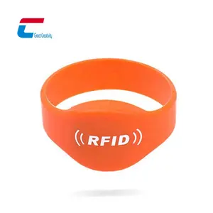 ساعات معصم يمكن اعادة استخدامها 13.56 ميجاهيرتز سوار من السيلكون مقاوم للماء سوار RFID سوار معصم ذكي