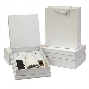 Ensemble Cadeau Souvenir Personnalisé : Mug d'Affaires en Acier Inoxydable Premium, Câble 3-en-1, Stylo et Batterie Externe - Product Image 1