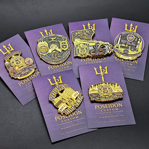 Pins Vintage Personalizados de Fraternidad con Escudo de Joyería Afroamericana en Esmalte Dorado y Morado, con Pedrería, para Alumni - Product Image 5