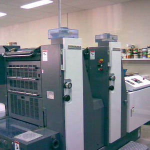 Shino hara <span class=keywords><strong>Komori</strong></span> <span class=keywords><strong>Sprint</strong></span> Speed Master SM GTO Offsetdrucker Geschwindigkeit Master SM GTO Etikett & Papier druckmaschine Gebraucht zustand - Product Image 1