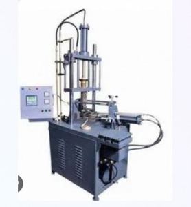 Machine de moulage par injection mécanique verticale industrielle robuste, capacité de 60 g par course, pour le recyclage des déchets plastiques PP/PE/HDPE - Product Image 2