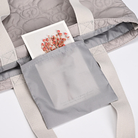 Sac fourre-tout personnalisable de créateur, grand format, en toile recyclée, nylon et coton, durable, robuste, écologique, à porter à l'épaule, pour le shopping