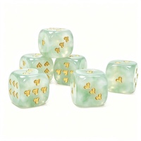 Ensemble de dés D6 en résine acrylique semi-transparente vert jade avec logo personnalisé, dés à 6 faces avec points en forme de cœur doré