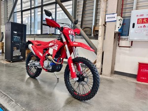 รถมอเตอร์ไซค์วิบาก KEWS OEM K28 YBS 300cc 21kw 110กม./ชม. 4 จังหวะ สำหรับแข่งแบบ Enduro ขับขี่ออฟโรด สำหรับผู้ใหญ่ ระบบระบายความร้อนด้วยน้ำ แบบไร้แปรงถ่าน - Product Image 3