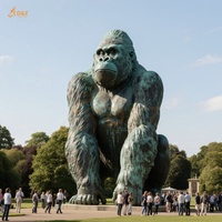 Jardin urbain extérieur personnalisé décor public moderne grand bronze moulage Animal Sculpture gorilles géants câlin Bronze Statue Sculpture