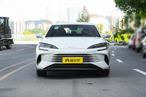 Nouvelle BYD Seal 07 DM-I Berline 1.5L Turbo R16 Intérieur Sombre Conduite à Gauche Type EV Haut de Gamme 2023 - Product Image 2