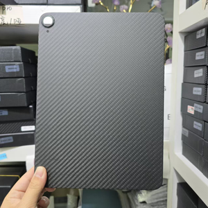 Cover di lusso in fibra di carbonio per <span class=keywords><strong>iPad</strong></span> Air 11 (2024) | Slim Fit per Air <span class=keywords><strong>4</strong></span>/5/6 resistente al calore antiurto - Product Image 3