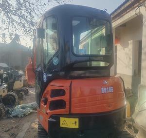 Miniexcavadora de cadenas U30 de 3 toneladas usada de segunda mano para rompedor de motor, caja de cambios, cilindro hidráulico HAWE, modelo 2023 - Product Image 4