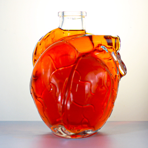 Bouteille transparente en forme de coeur de 750ml 1000ml en verre de liqueur vin whisky vodka <span class=keywords><strong>tequila</strong></span> de conception unique avec liège - Product Image 1
