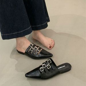 Korean-style Niche Fashion High-end <b>Closed</b>-<b>toe</b> <b>Mules</b> Women 2026 Spring/Summer New Vintage Belt Buckle Synthetic Leather Upper - Product Image 3
