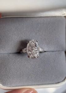 Anillo de Lujo para Mujer, Joyería Fina Personalizada, Oro Sólido de 9k, 10k, 14k, 18k, Oro Blanco, Amarillo o Rosa, Diamante/Gema de Laboratorio, Certificado IGI - Product Image 2