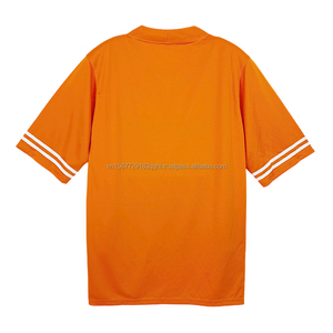 Maillot de football rétro personnalisé avec logo d'équipe, vente en gros ODM, tissu lisse à séchage rapide, col en V, streetwear décontracté pour les fans, usage quotidien. - Product Image 2