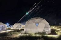 Dôme de luxe personnalisé pour hôtel en plein air, maison en acier et PVC, tente de glamping préfabriquée, igloo, dôme géodésique en verre