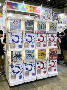 Nouvelle machine à gachapon japonaise, <span class=keywords><strong>prix</strong></span> d'usine, machine à capsules avec vitrine pour jouets en capsule - Product Image 2