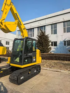 Excavatrice sur chenilles multi-usages Komatsu PC70-11M0 avec cabine confort ROPS et multiples accessoires - Product Image 3