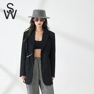 <span class=keywords><strong>Chaqueta</strong></span> de decoración de cadena informal de manga larga sobre <span class=keywords><strong>chaqueta</strong></span> de <span class=keywords><strong>mujer</strong></span> de oficina negra de gran tamaño - Product Image 3