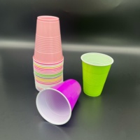 Gobelets en plastique PS jetables de couleur blanche durable H91134W pour les événements de restauration et le rassemblement