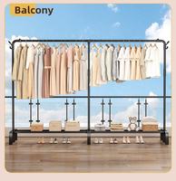 Porte-vêtements en métal robuste à double niveau avec étagère inférieure pour l'organisation de la chambre et du balcon