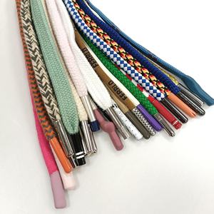 Cordon de serrage rond personnalisé en polyester pour sweats à capuche, sacs, chaussures avec embouts personnalisés en silicone, plastique ou métal - Product Image 5