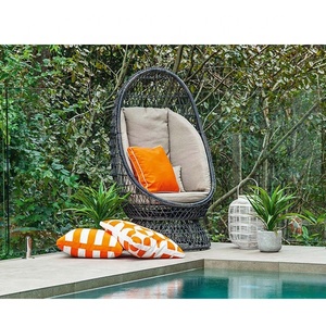 Modern Aluminum Patio Lounge Chair Outdoor <b>Daybed</b> Rattan <b>Garden</b> Lounger Pool Sunbed Day Bed for Hotels - Product Image 4