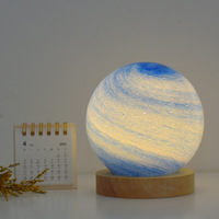 Lampe de Chevet Nordique en Céramique pour Chambre à Coucher, Lampe de Nuit en Verre pour Ambiance Sommeil, Lampe de Projection Étoilée Lune Planètes, sur Batterie