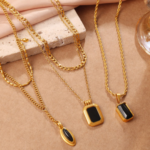 Collier pendentif ovale double couche en agate noire style rétro européen et américain, plaqué or 18 carats, avec zircon noir carré pour clavicule - Product Image 1